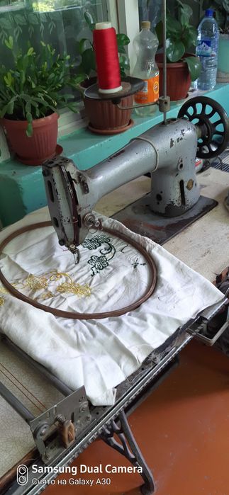 Швейная машина класса М22