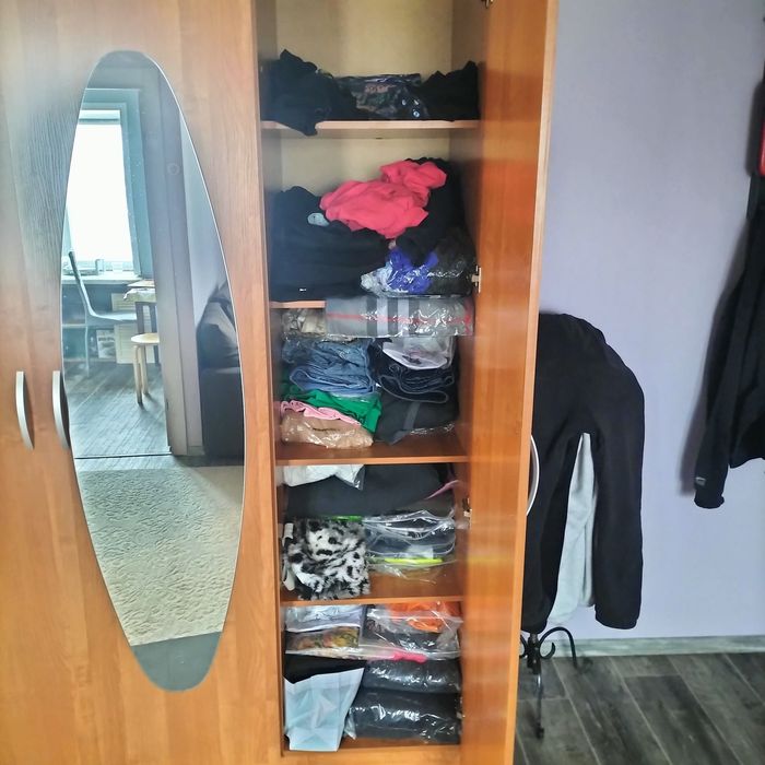 Шкаф трёхдверный,хор сост