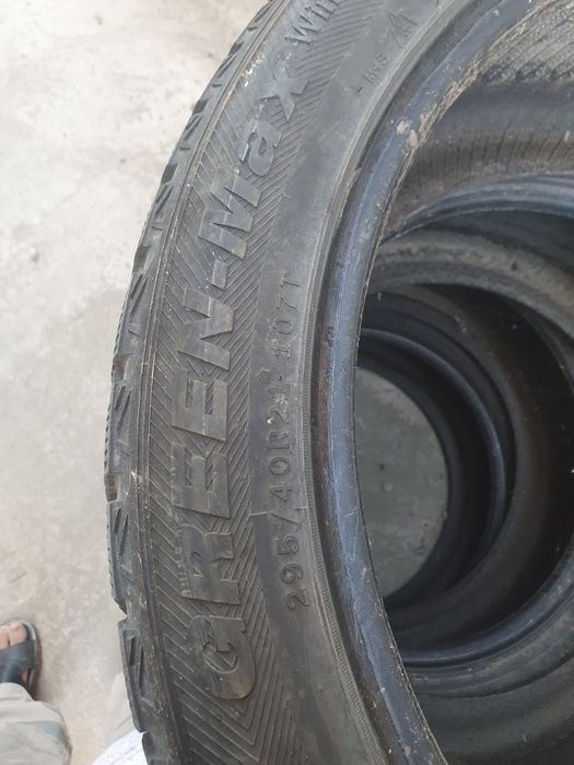 Б/У покрышки 295/40r21
