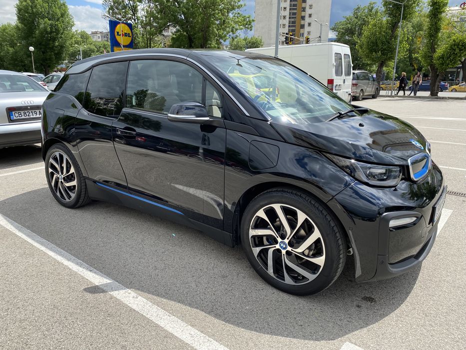 BMW i3 Електромобил