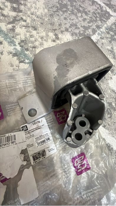 Крепления матора