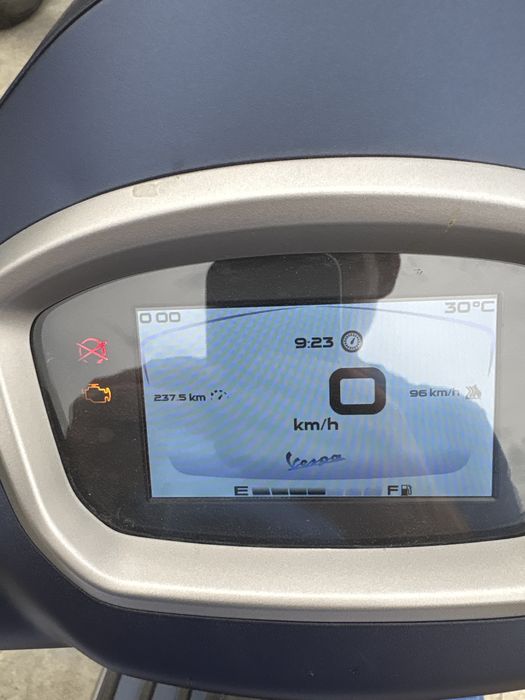 Vespa 300 supertech Hpe