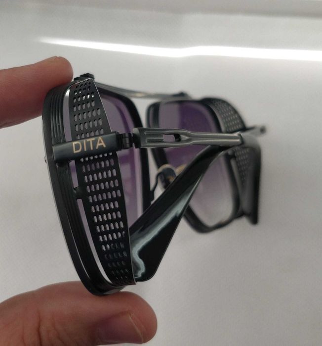 Ochelari de soare Dita Mach Six negri.