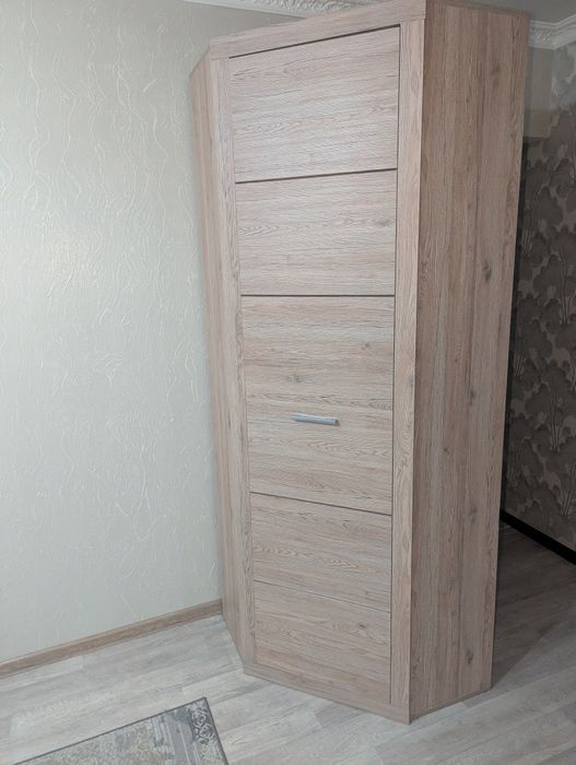 Продам угловой Шкаф
