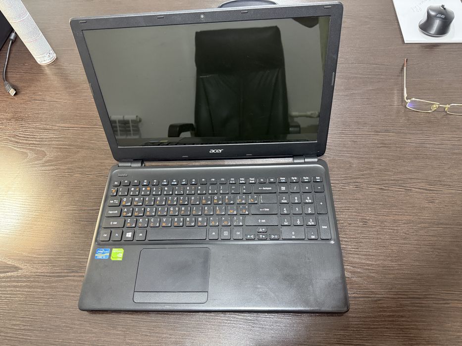 Продается ноутбук Acer core i3 - 4 GB RAM
