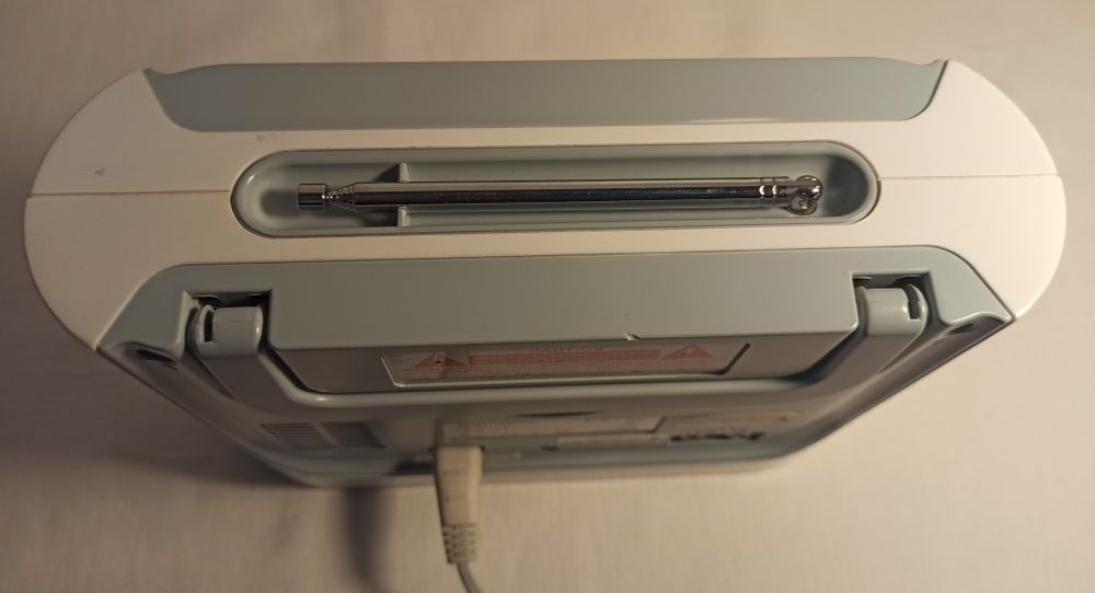 (1)Grundig Radio digital portabil DAB+ FM și (2)Radio SoundMaster