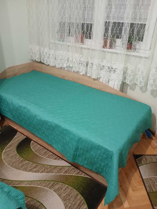 Продавам единично легло