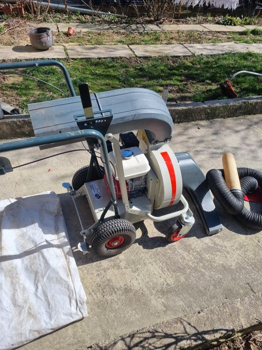 Aspirator,suflanta frunze Honda cu motor termic  Cremer LS 5000