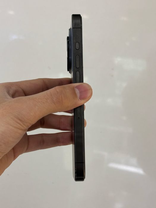 Продаю iPhone 15 pro 256Gb