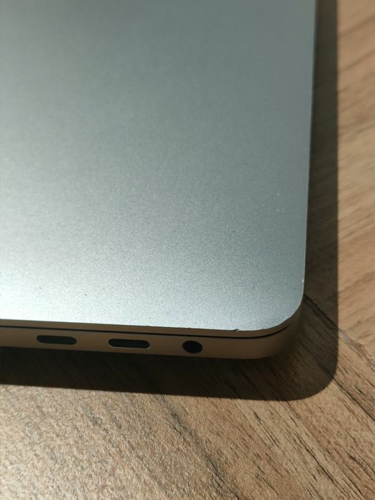MacBook  pro 16 displey 2019