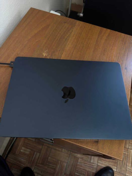 macbook air m4 16/256 13.6  midnight