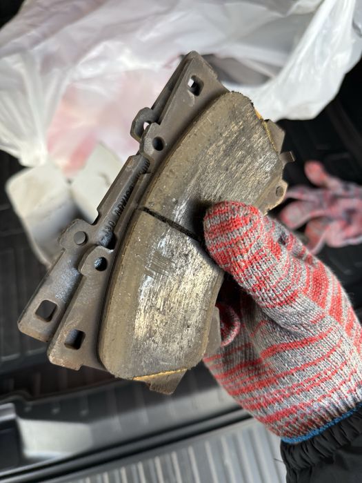 Колодки на Lexus 600