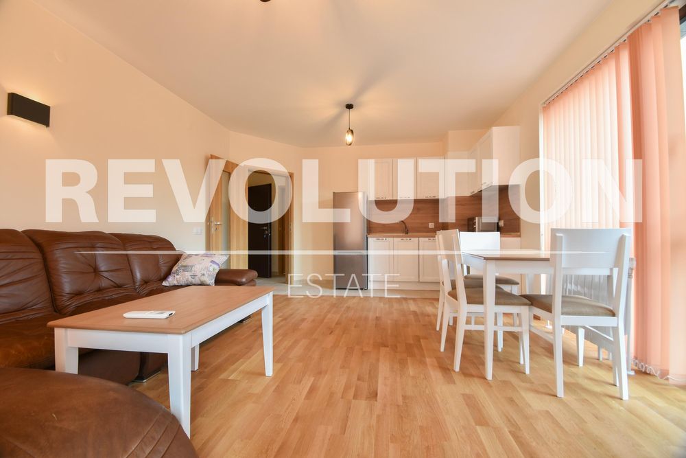 Дава се под наем Двустаен апартамент в София, Център - 64 кв.м за 690 € - Снимка #2