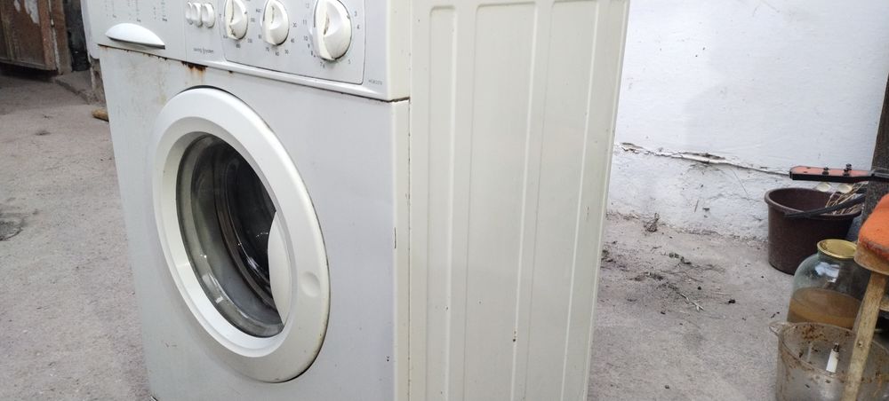 Avtomat kir yuvish mashinkasi