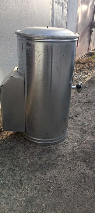 Продам водогагреватель на  10 литров