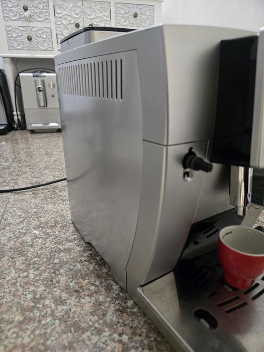 Кафемашина Delonghi capuchino