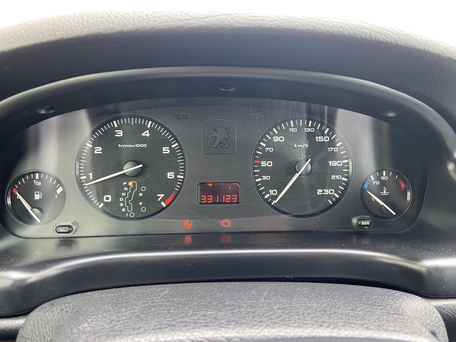 Продам Пежо 406