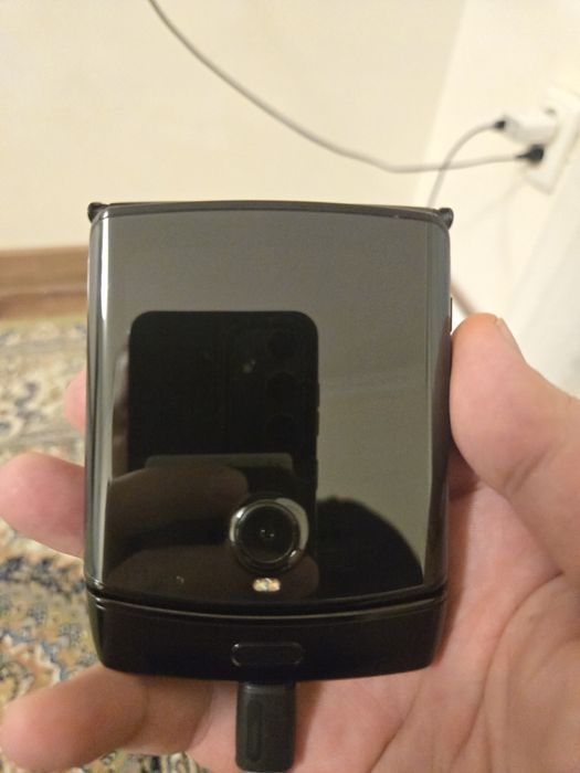 Моторола razr, отличный телефон