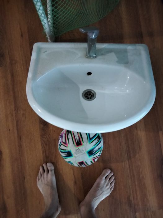 Продам раковину целую