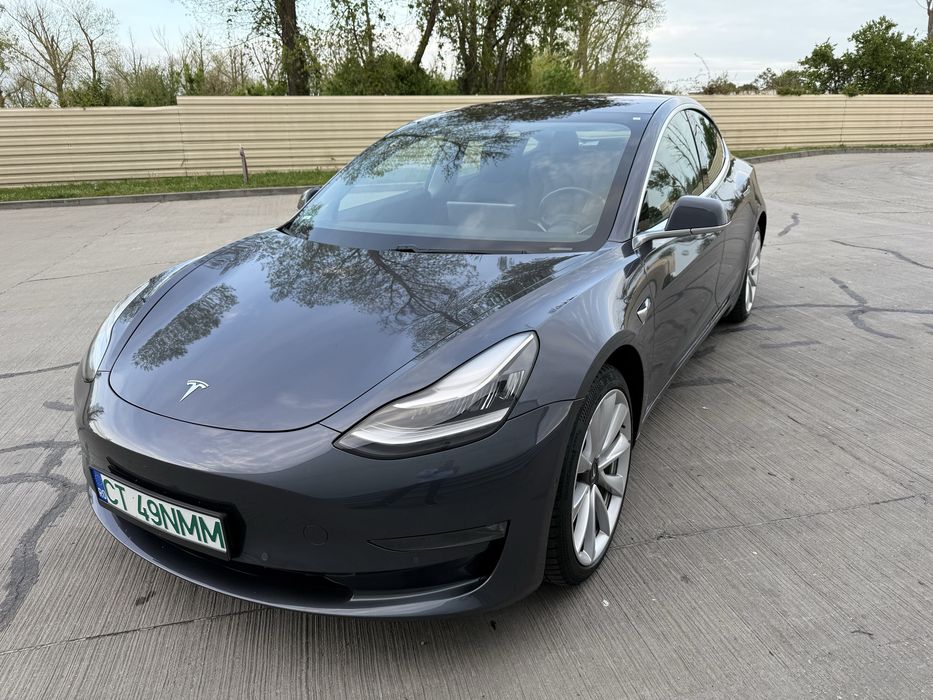 Tesla Model 3 Dual Motor (tractiune integrala), Long Range