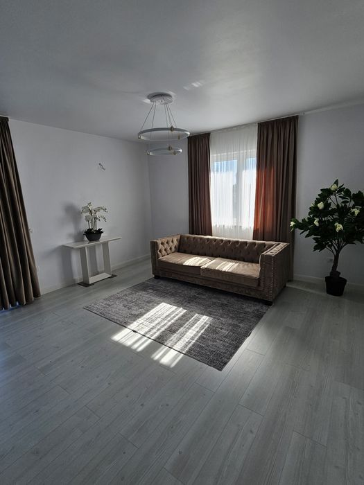 Casa de vanzare la cheie