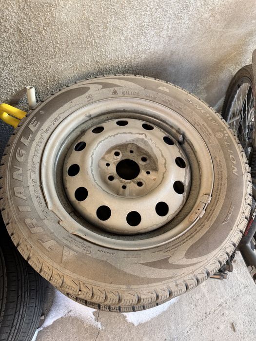 Продам резину с дисками комплект!