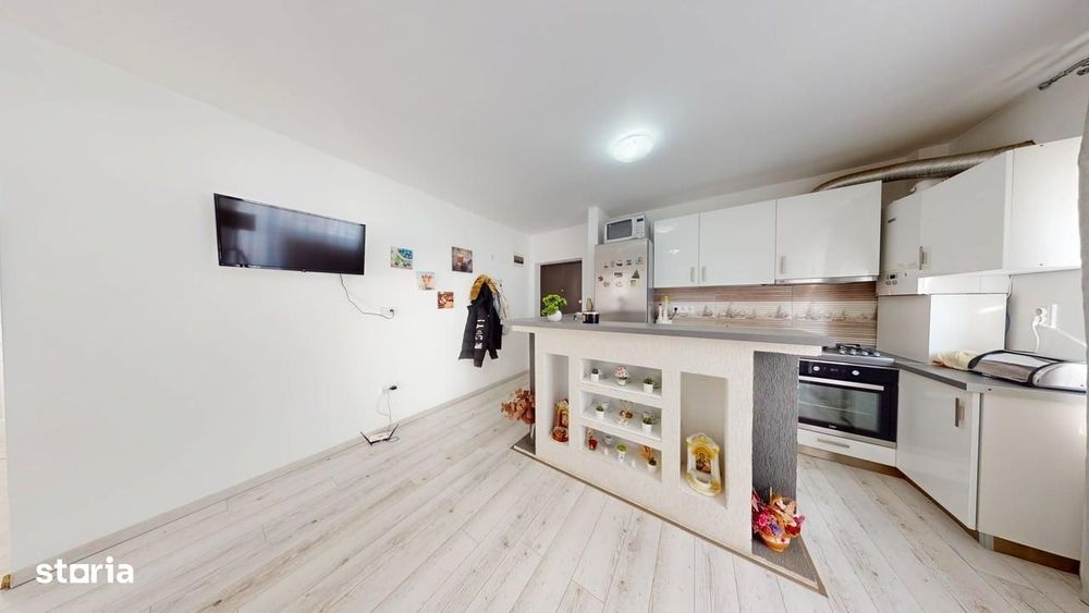 Apartament 3 camere, 54 mp utili, 2 balcoane, parcare, etaj 1