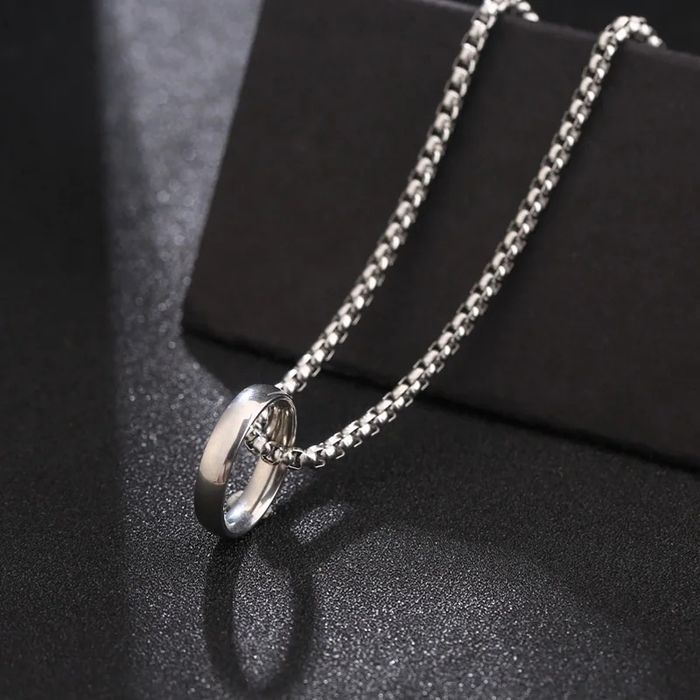 Цепочка с кулоном