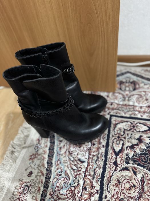 Женская кожанная обувь