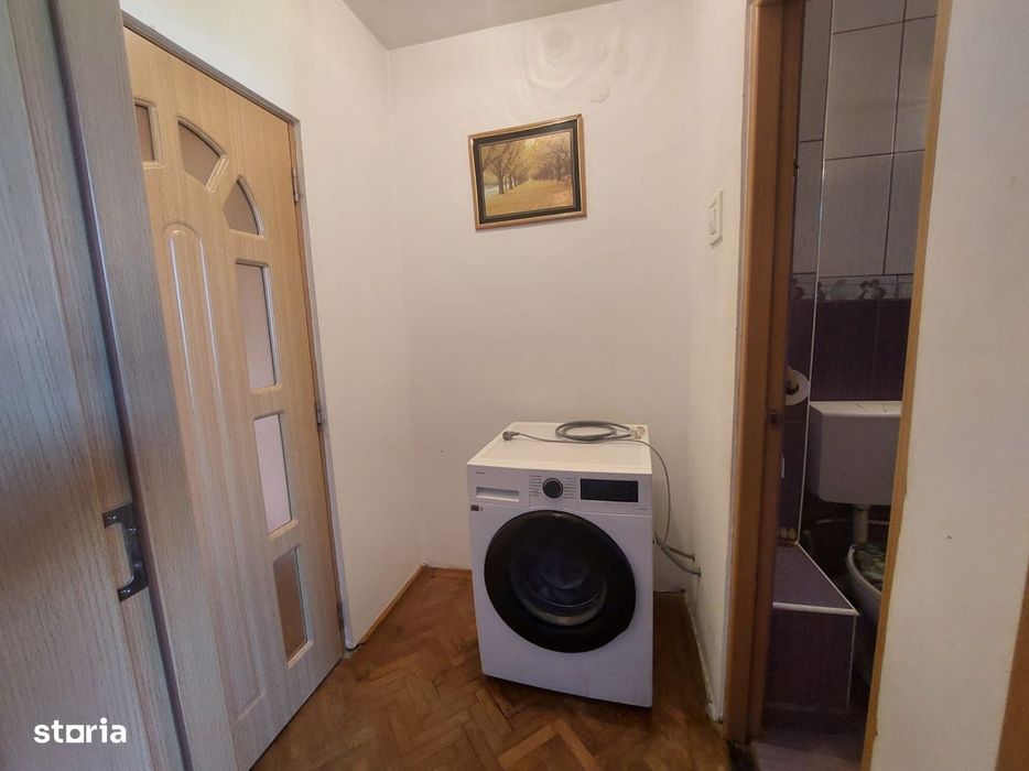 Apartament 3 camere de vanzare – Semidecomandat, Cl. Severinului
