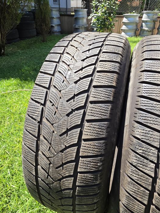 Зимни джипови гуми Dunlop 235 60 18