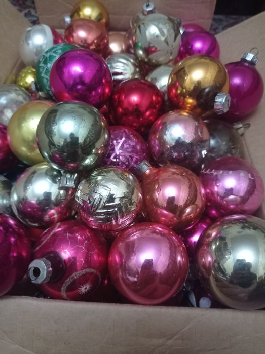 Ёлочные игрушки СССР  шары и шишки