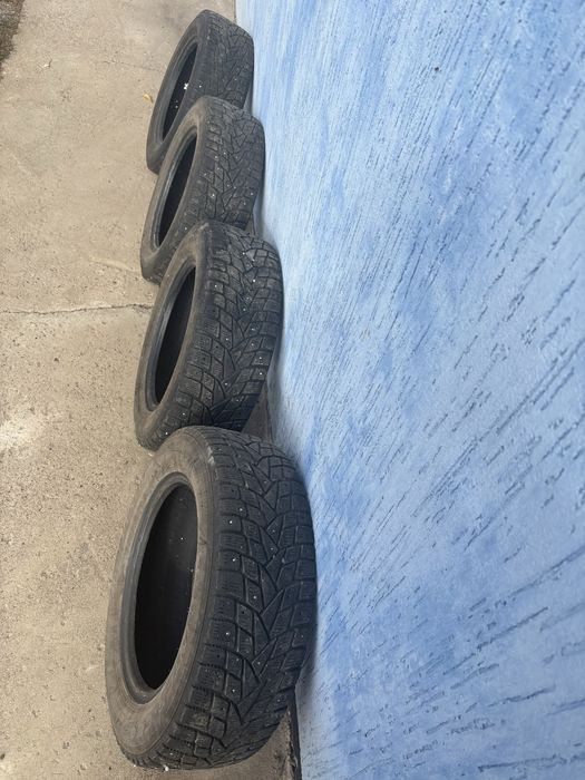Продам зимнию резину размер R16