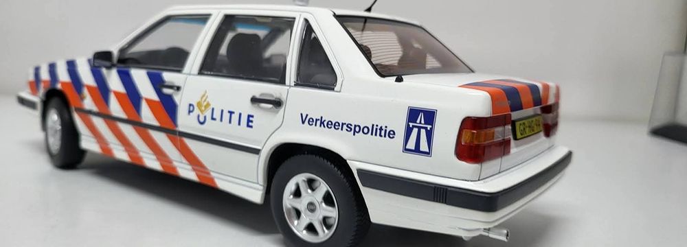 Machetă 1993 Volvo 850 Dutch police 1/18 TEIPLE9