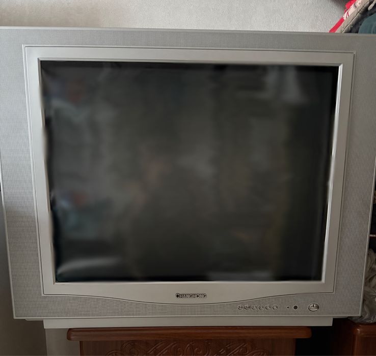 телевизор с электронно-лучевой трубкой (ЭЛТ) марки Changhong.