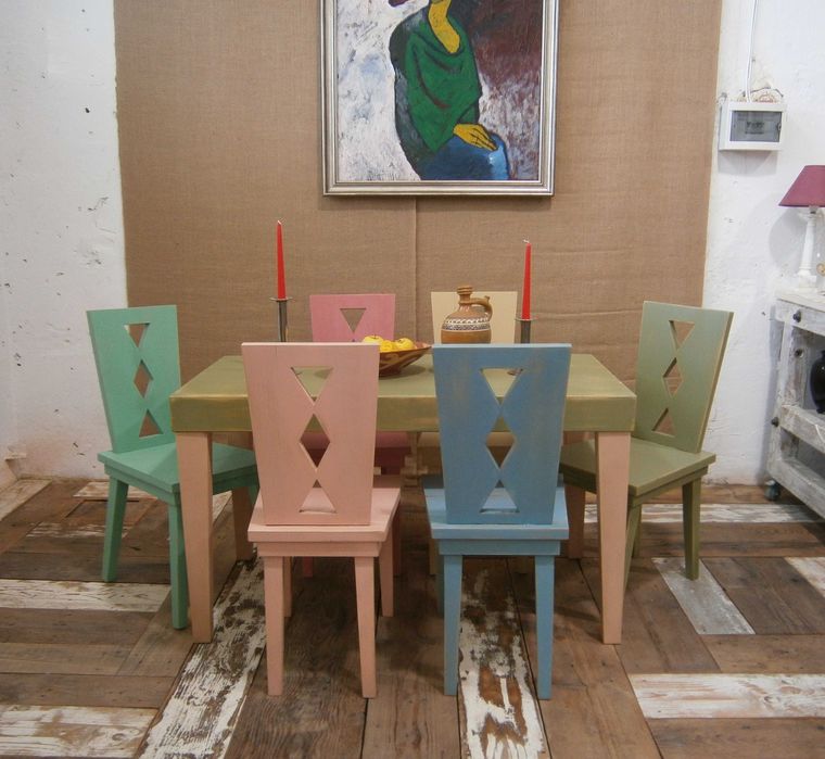 Set masa si 6 scaune vechi din lemn masiv reconditionat