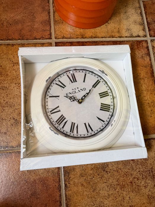 NOU Ceas de perete alb patinat diametru 32 cm