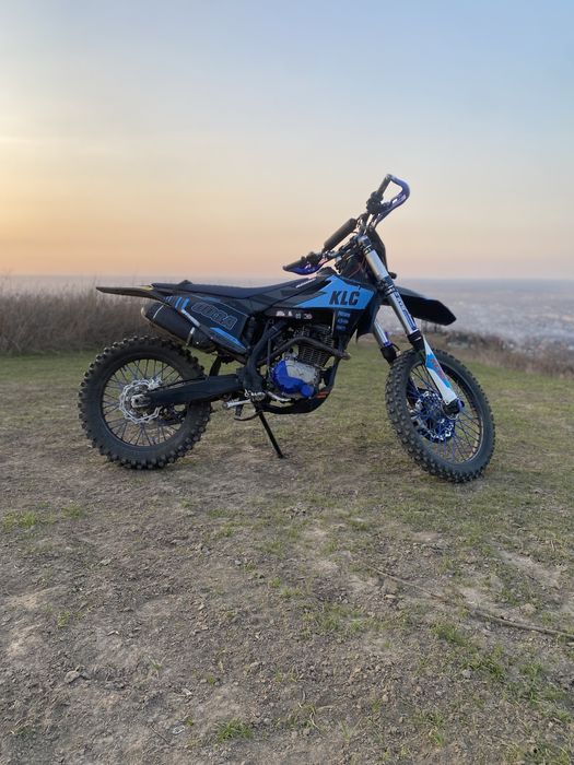 Эндуро Avantis мотоцикл