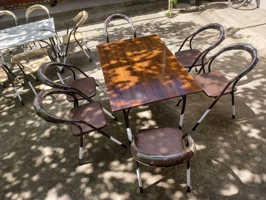 Stol stullar sotiladi 6 kishilik