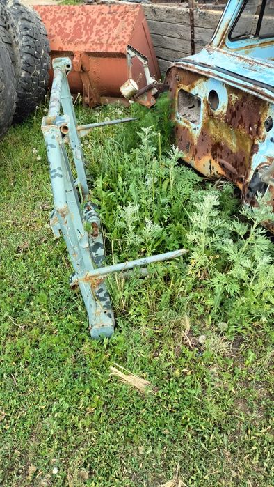 Трактор МТЗ 82. .