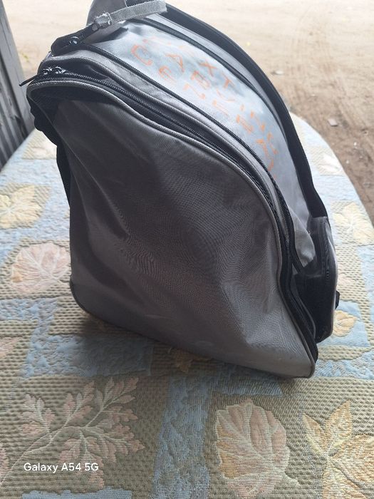 Обувки за ски със практична чанта