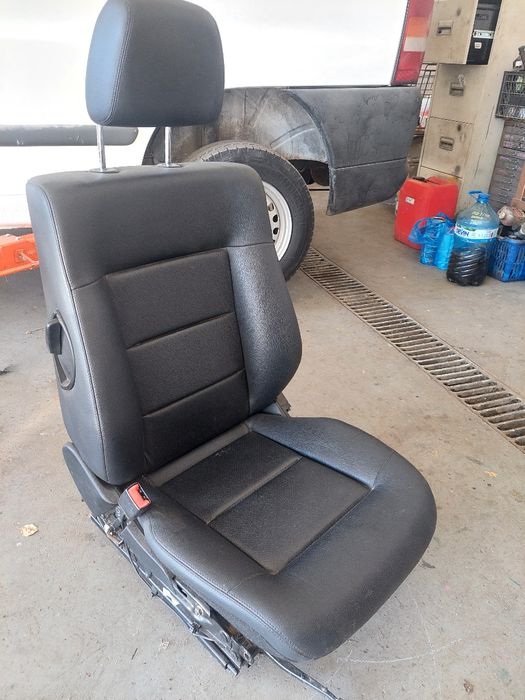 Седалка Мерцедес Е класа W212 предна лява