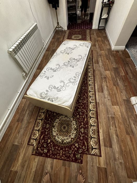 Детская кровать с матрасом