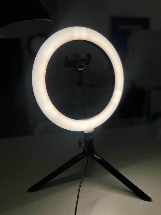 Настолен Insagram Ring - 3 вида светлина