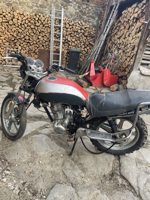 Vand motocicleta defectă 125 500 lei