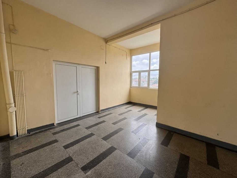 Продава се Промишлена сграда в Русе, Родина 1 - 70 кв.м за 885 €/кв.м - Снимка #2