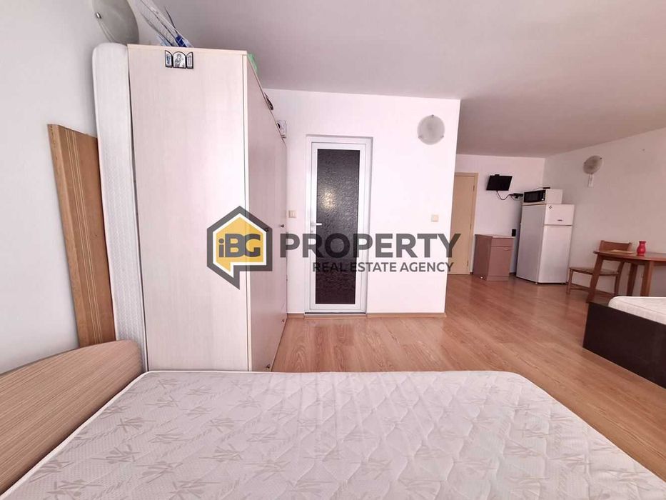 Просторен и светъл апартамент в Бяла