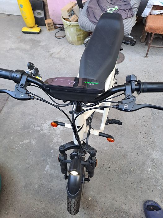 Scuter electric Tesla