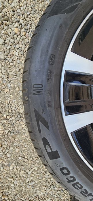Jante R18 Anvelope original Mercedes E-Klasse 245/45 R18 275/40 R18 senzori Pirelli