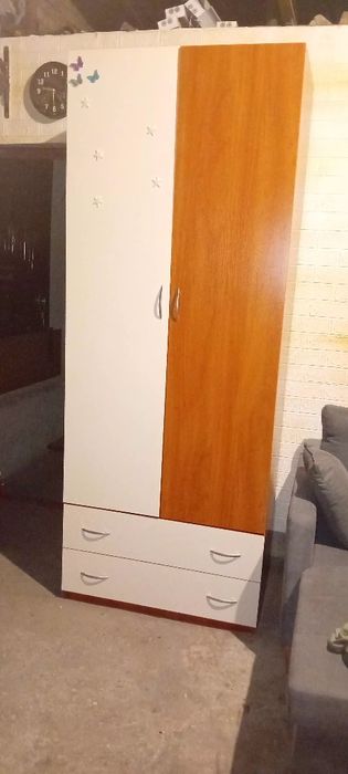 Гардероба и хладилник